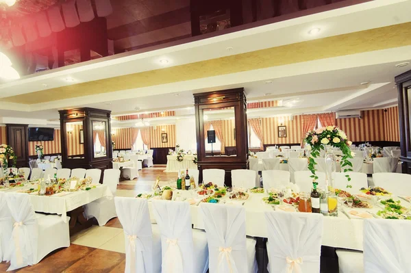 Tablo catering hizmeti ile gümüş ayarla