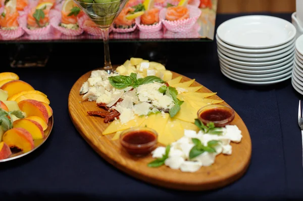 Tablo catering hizmeti ile gümüş ayarla