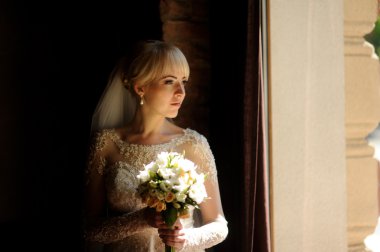 Güzel açık gelin portresi