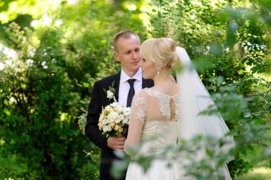 Mutlu gelin ve damat düğünlerinde 