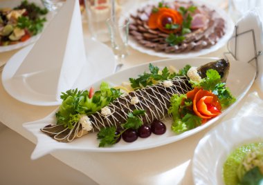 Tablo catering hizmeti ile gümüş ayarla