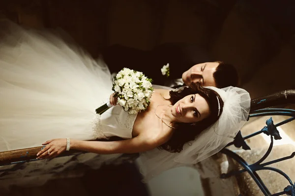 결혼식에서 행복 한 신부와 신랑 — 스톡 사진