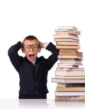 Öğrenci kitap büyük yığını çığlıklar