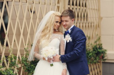 Mutlu gelin ve damat düğünlerinde 