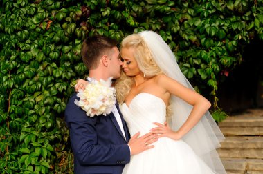 Mutlu gelin ve damat düğünlerinde 