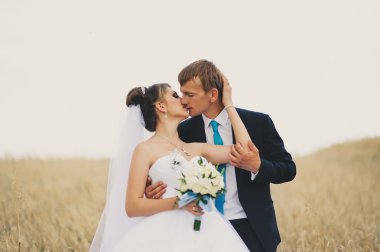 Mutlu gelin ve damat düğünlerinde 