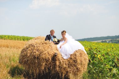 Mutlu gelin ve damat düğünlerinde 