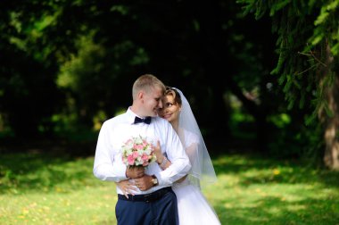 Mutlu gelin ve damat düğünlerinde 