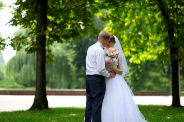 Mutlu gelin ve damat düğünlerinde 