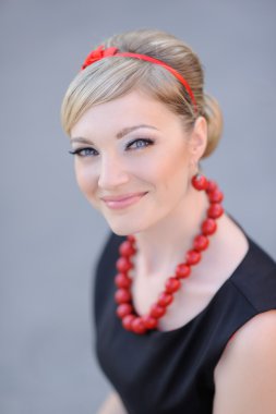 Güzel bir kadının portresi 