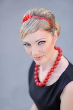 Güzel bir kadının portresi 