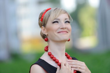 Güzel bir kadının portresi 