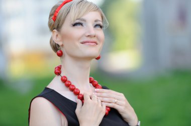 Güzel bir kadının portresi 