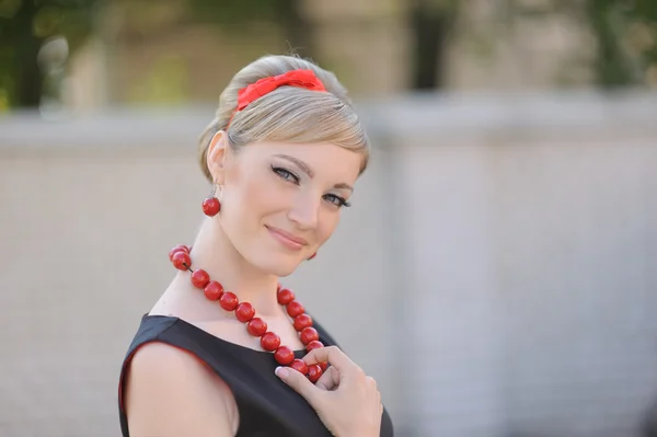 Retrato de mujer hermosa —  Fotos de Stock