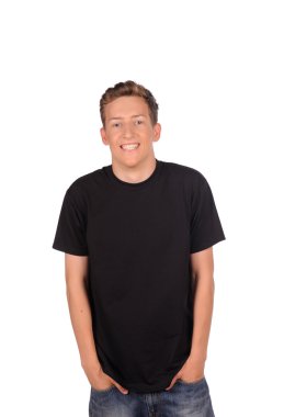 siyah tişörtlü çocuk