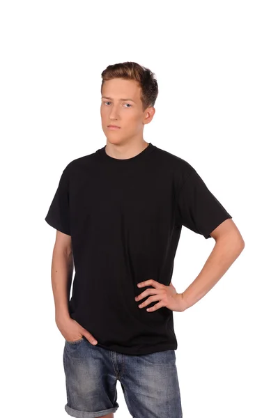 Junge im schwarzen Hemd — Stockfoto