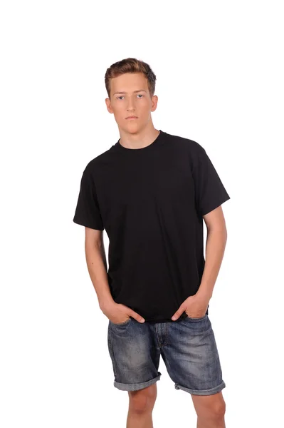Junge im schwarzen Hemd — Stockfoto