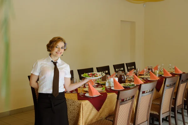 The waiter in the restaurant — Stock Photo, Image