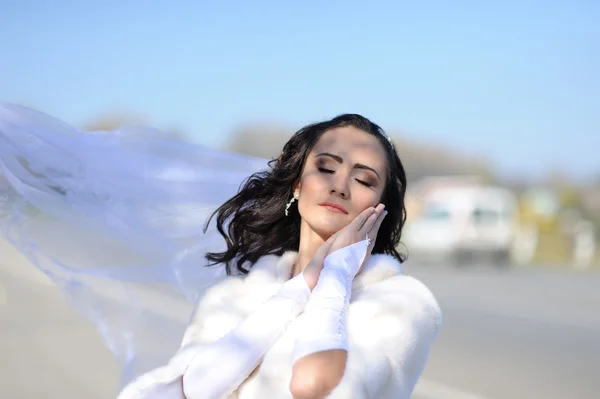 Young bride — Stock Photo, Image