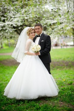 Mutlu gelin ve damat düğünlerinde