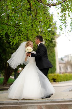 Mutlu gelin ve damat düğünlerinde