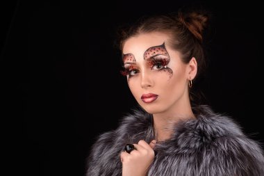 Güzel bir kadının portresi 