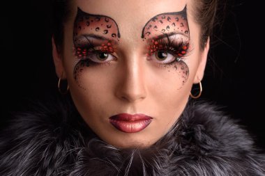 Güzel bir kadının portresi 