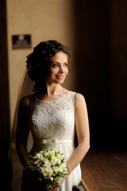 güzel gelin pencere kapalı