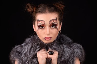 Güzel bir kadının portresi 