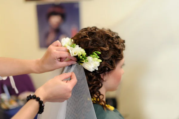 Makeup för bruden på bröllopsdagen — Stockfoto