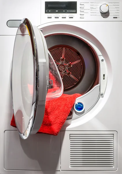 Máquina de lavar com porta aberta — Fotografia de Stock