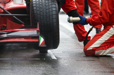 Takım pitstop yarış