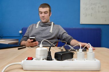 Elektronik şarj cihazları