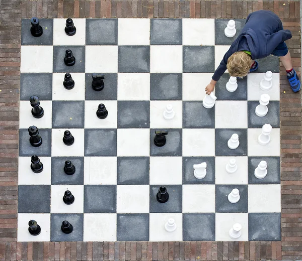 Шахматная доска сверху — стоковое фото