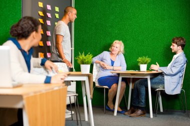 küçük proje ekibi ile yaratıcı oturumkreativ session med små projektgruppen