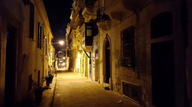 Bir gece Valletta, Malta sokak görünümü
