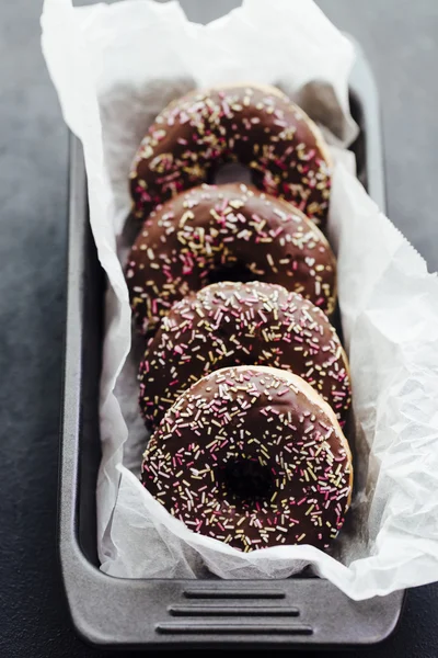 Smaczne, pyszne pączki kolorowe — Zdjęcie stockowe