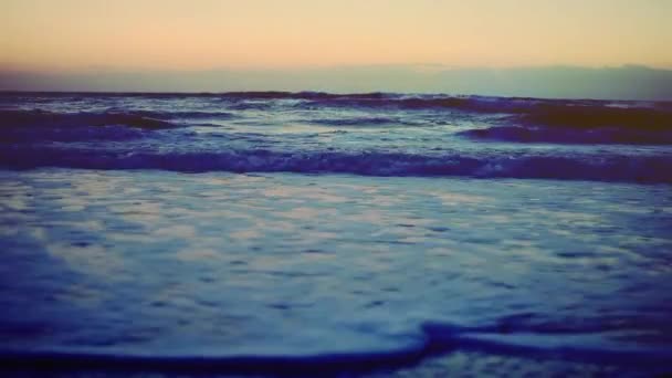 바다 위에 아름 다운 일출 — 비디오