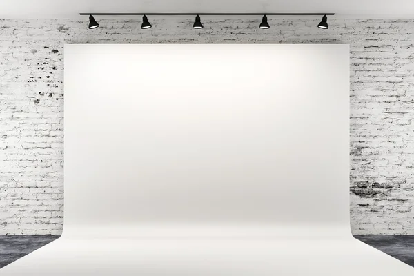 Işıklar ve beyaz arka plan ile 3D studio kurulum — Stok fotoğraf