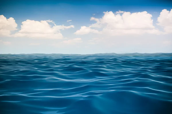 Rendering 3d di oceano e bel cielo blu — Foto Stock