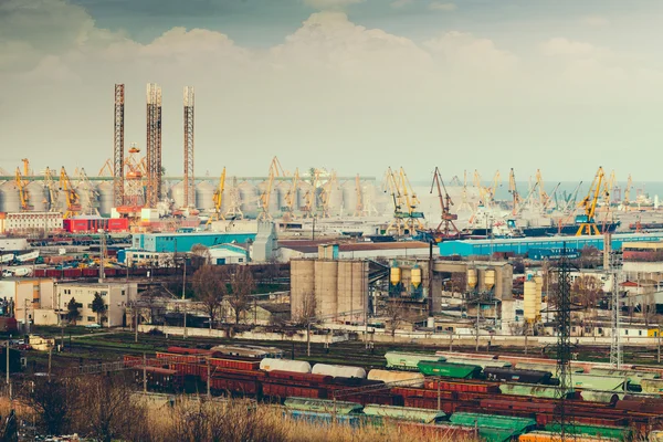 Panorama vista sobre o porto constanta — Fotografia de Stock