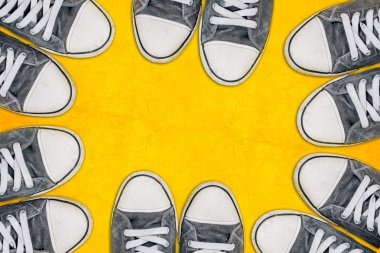 Bir grup genç insan sokak, kentsel gençlik lifetyle üzerinde duran