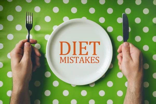 다이어트 실수 개념, 식사 테이블의 상단보기 — 스톡 사진