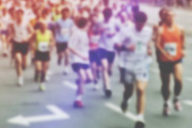 Bir maraton yarışı şehir çalışan insanların görüntü bulanıklığı