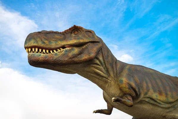 Tyrannosaurus rex life-size model in dinosaurus entertainmnet th — Stock Photo, Image