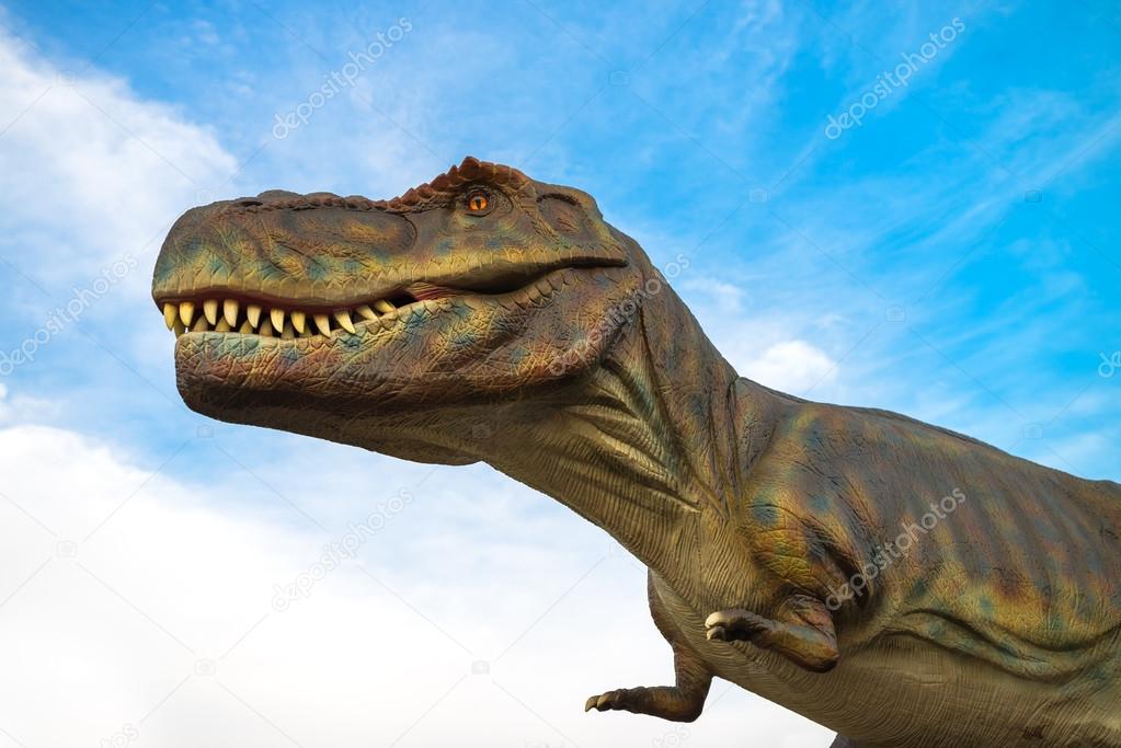 Interesseren dempen tempo Tyrannosaurus rex life-size model in dinosaurus entertainmnet th – Stock  Editorial Photo © stevanovicigor #109415718