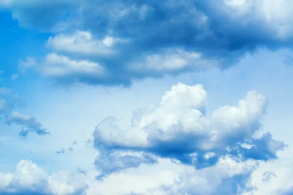 Prachtige lente cloudscape — Stockfoto