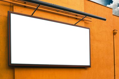 Süpermarket mağaza dış duvar üzerinde boş reklam billboard