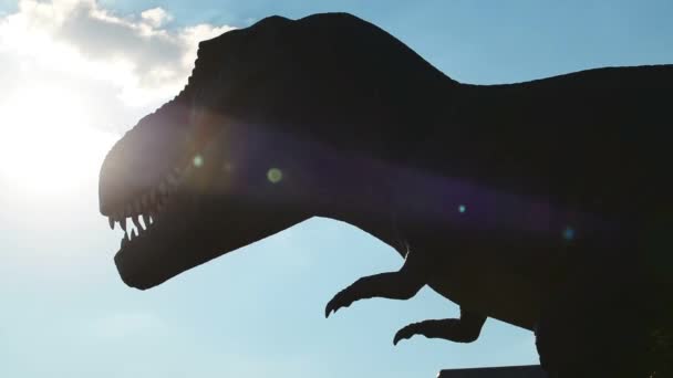 Tyrannosaurus in Novi Sad Dino Park — Stockvideo