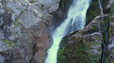 Sloven Milli Parkı Triglav Savica Şelalesi